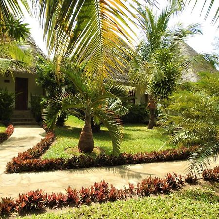 Sheba Cottages - Diani Beach Bagian luar foto