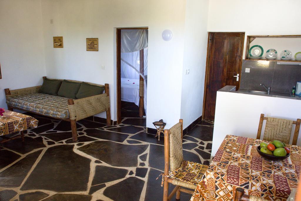 Sheba Cottages - Diani Beach Bagian luar foto