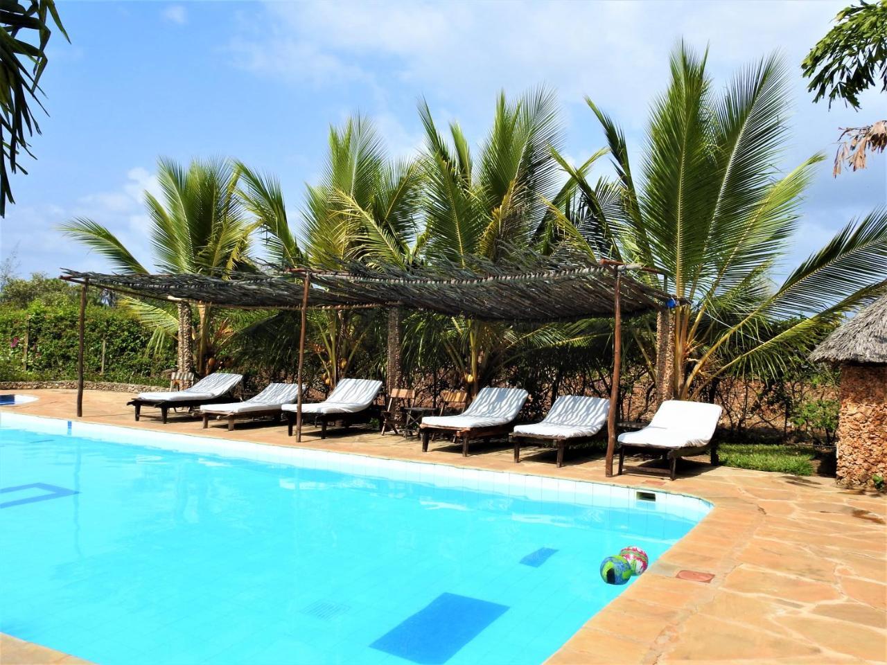 Sheba Cottages - Diani Beach Bagian luar foto