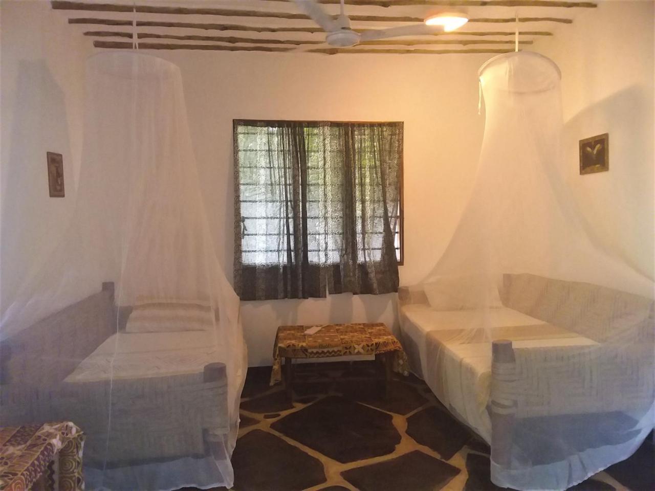 Sheba Cottages - Diani Beach Bagian luar foto